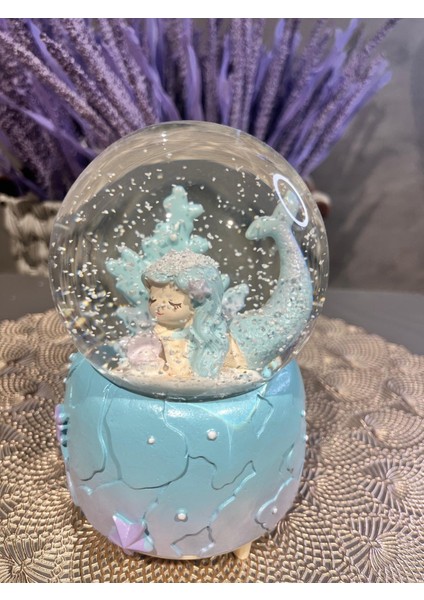 Deniz Kızı Işıklı ve Müzikli Büyük Boy Kar Küresi