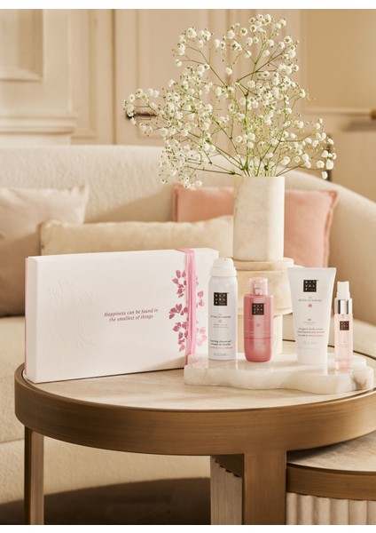 The Ritual Of Sakura Kiraz Çiçekleri ve Pirinç Sütü Içeren Yenileyici Hediye Seti Small fırsatları