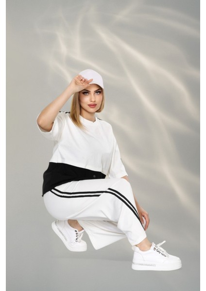 Kadın Spor-Şık Takım – Düğme Detaylı Üst & Yan Şeritli Pantolon - Beyaz fiyatları