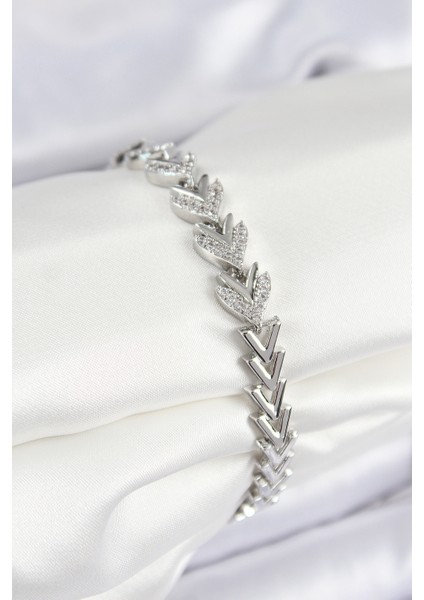 Pirinç Zirkon Taşlı Sıralı Gümüş Renk Kadın Bileklik - Lisinya