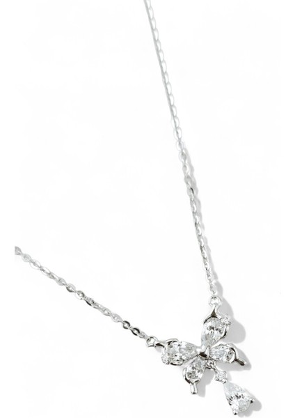 925 Ayar Gümüş Mozanit Taşlı Kelebek Kadın Gümüş Kolye modelleri