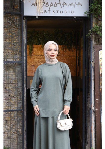 Oval Kesim Modal Etekli Takım fırsatları