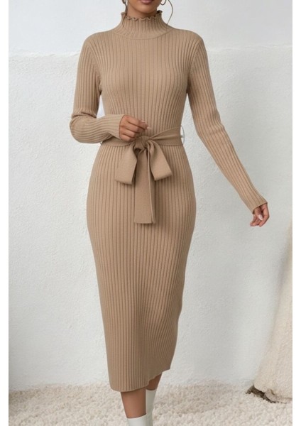 Kadın Bej Fitilli Triko Kuşaklı Uzun Elbise – Balıkçı Yaka Kışlık Kalem Model