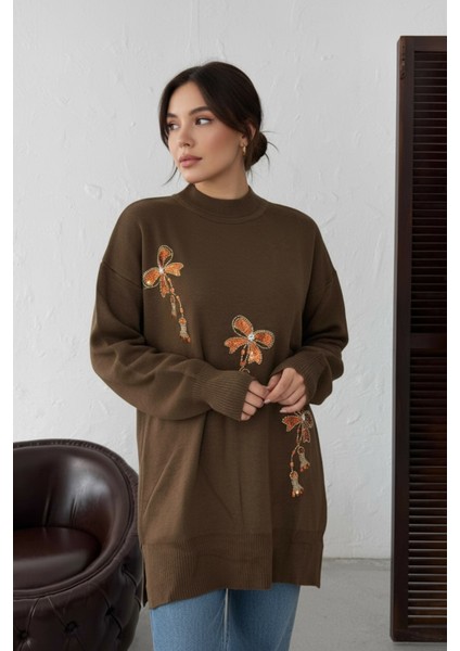 Çiçek Taş Işlemeli Uzun Kollu Triko Tunik Zarif ve Konforlu Günlük Kombinlere Uygun - Kahverengi