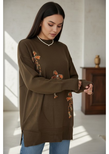 Çiçek Taş Işlemeli Uzun Kollu Triko Tunik Zarif ve Konforlu Günlük Kombinlere Uygun - Kahverengi modelleri