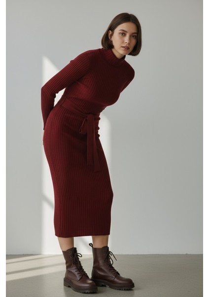 Kadın Fitilli Triko Kuşaklı Midi Elbise Yüksek Yaka, Uzun Kollu - Bordo modelleri