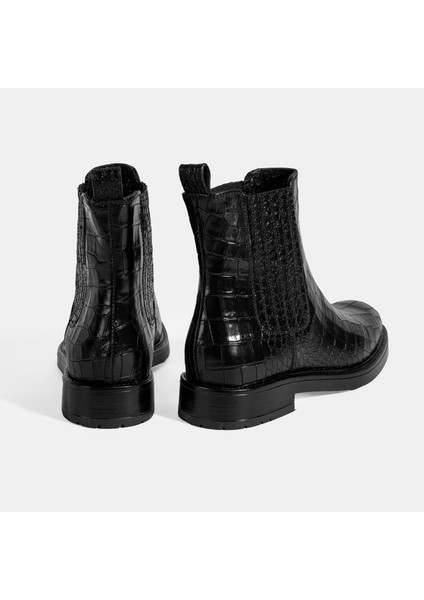 Kadın Siyah Kroko Baskılı Lastikli Deri Bot