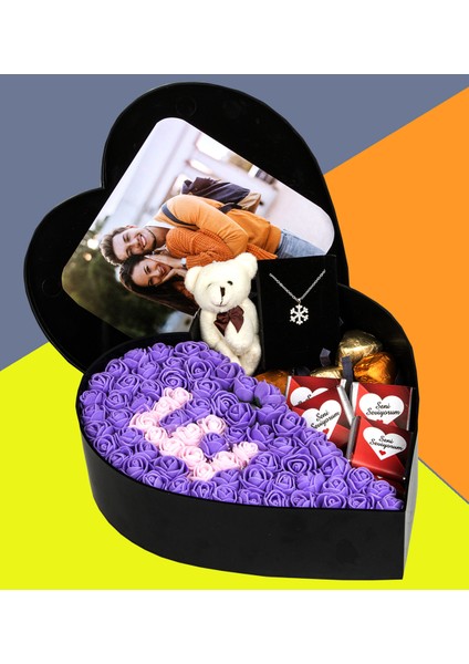 Sevgililer Günü Kalpli Fotoğraflı Kutu Çiçek Çikolata Ayıcık Anahtarlık Kolyeler