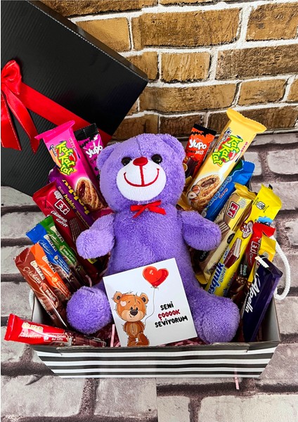 Sevgiliye Mor Ayıcık ve Bol Çikolatalı Tatlı Hediye Kutusu fiyatları