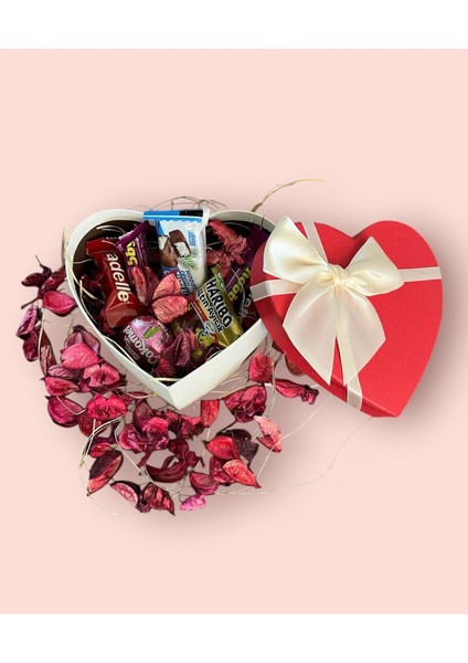 Çikolatalı Kalpli Hediye Kutusu, Sevgiliye Özel Günler Için Mükemmel Seçim fiyatları