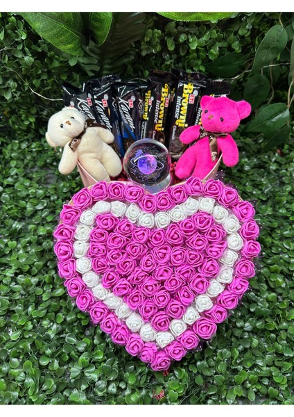 Sevgililer Günü Kalpli Çikolata Kutusu ve Güllerli Işıklı Küre fiyatları