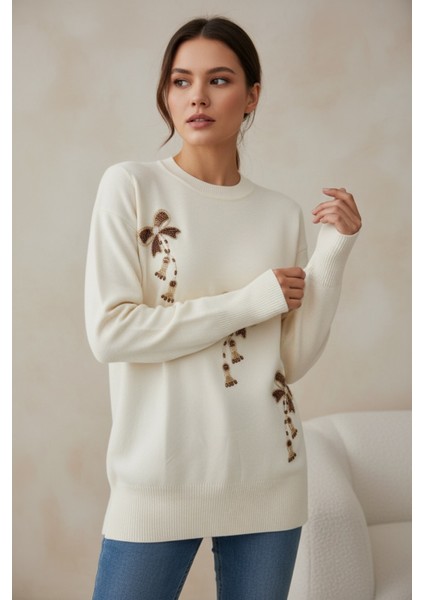 Çiçek Taş Işlemeli Uzun Kollu Triko Tunik Zarif ve Konforlu Günlük Kombinlere Uygun - Ekru fiyatları