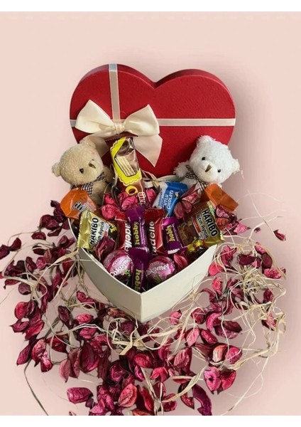 Kalpli Kutuda Ayıcık ve Çikolata Hediye Seti, Özel Günler Için
