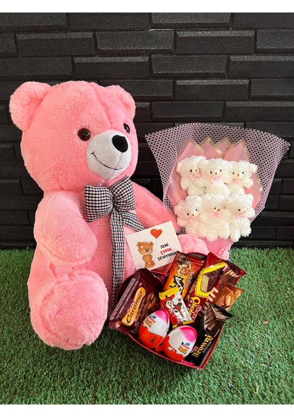 Sevgiliye Hediye: Pembe Ayıcık, Çikolatalı Kalp Kutu ve Buket