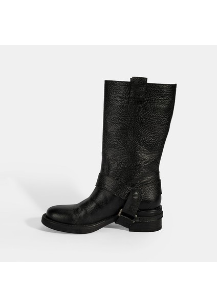 Kadın Siyah Metal Aksesuarlı Deri Biker Bot modelleri