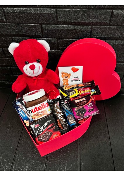 Kırmızı Ayıcık ve Nutella’lı Kalp Kutulu Sevgili Hediye Seti fiyatları