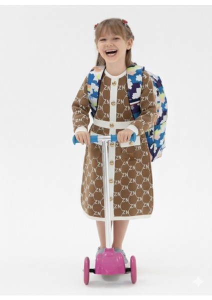 Harf Desenli Yumşak Dokulu Düğmeli Cep Detaylı Çocuk Triko Elbise 10-16 Yaş - Bej modelleri