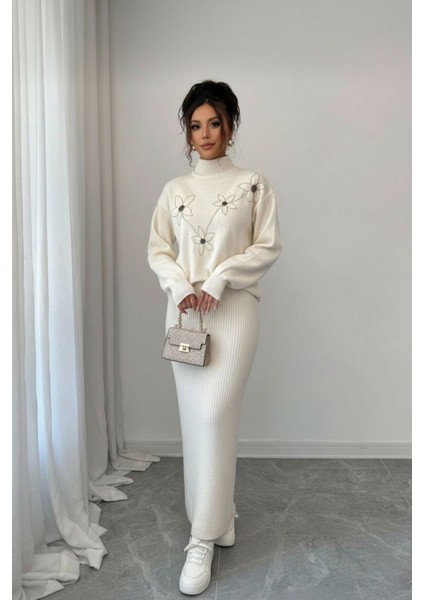 Kadın Beyaz Fitilli Triko Uzun Elbise – V Yaka Slim Fit Yazlık/kışlık Model indirimleri