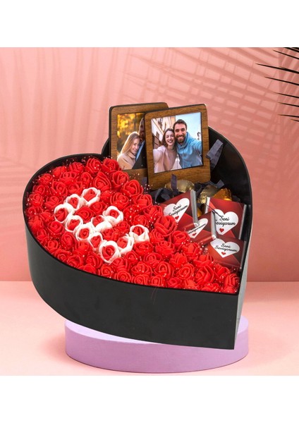 Sevgiliye Özel Kalp Kutu Çiçek ve Çikolata Buketi Seti