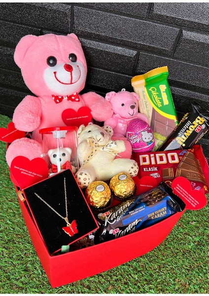 Romantik Kalp Kutuda Çikolata, Ayıcık, Kolye ve Aşk Sözleri Seti fiyatları