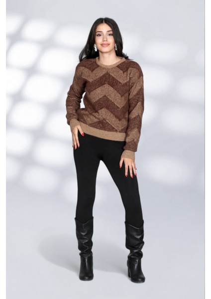 Kadın Yuvarlak Yaka Rahat Kalıp Şık Desenli Tüylü Triko Kazak - Kahverengi modelleri