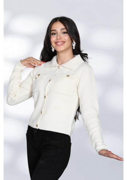 Cepli Düğmeli Örgü Detaylı Rahat ve Moderen Şık Triko Gömlek - Beyaz