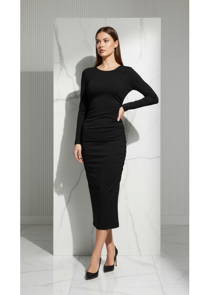 Uzun Kollu Vücuda Oturan Siyah Midi Elbise – Şık Gece & Günlük Model fiyatları