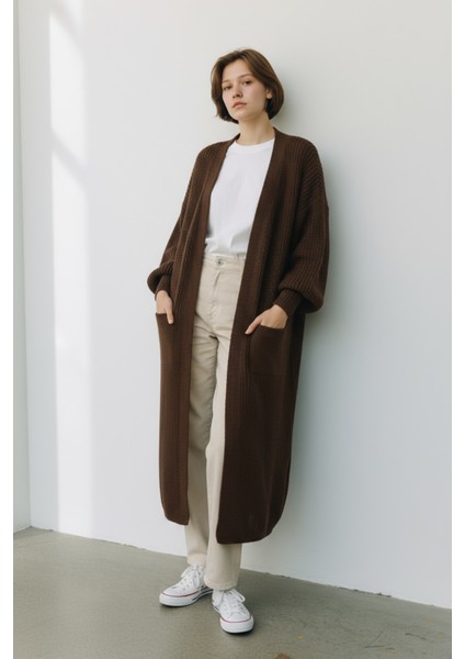 Kadın Uzun Oversize Triko Hırka – Cepli, Kalın Dokulu, Şık ve Rahat Model - Kahverengi