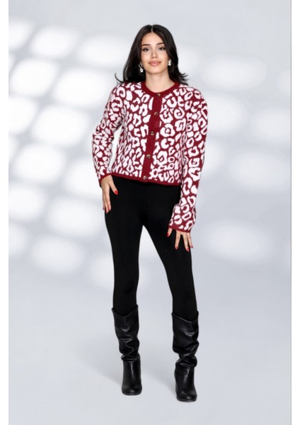 Tüylü Leopar Detay Inicili Düme Moderen ve Rahat Kalıp Triko Hırka - Bordo fırsatları
