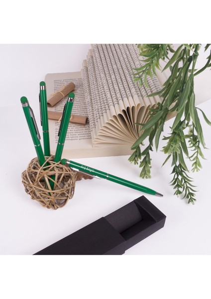 Yeşil Ajanda, Kupa, Kalem ve Çikolata Kişiye Özel Hediye Kutusu fiyatları