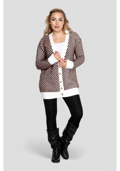 Kadın Düğme Detaylı Günlük ve Ofis Şıklığı Yumoş Oversize Trıko Süveter Hırka - Beyaz fiyatları