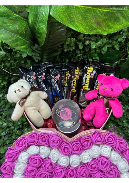 Sevgililer Günü Kalpli Çikolata ve Güllü Kar Küresi Seti fiyatları