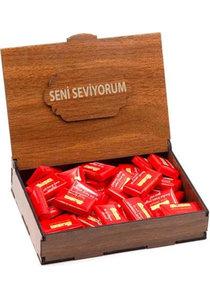 Kalpten Gelen Tat! Sevgi Dolu Ahşap Kutu ve 40 Napoliten Çikolata