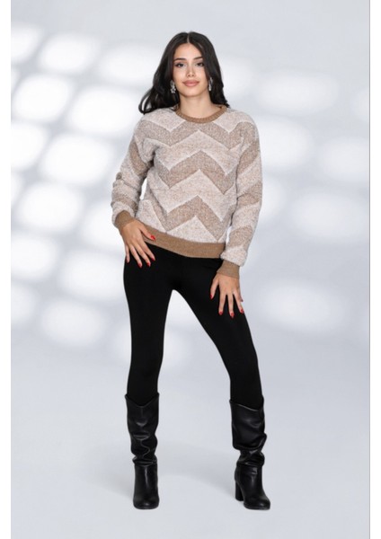 Kadın Yuvarlak Yaka Rahat Kalıp Şık Desenli Tüylü Triko Kazak - Biskivi fiyatları