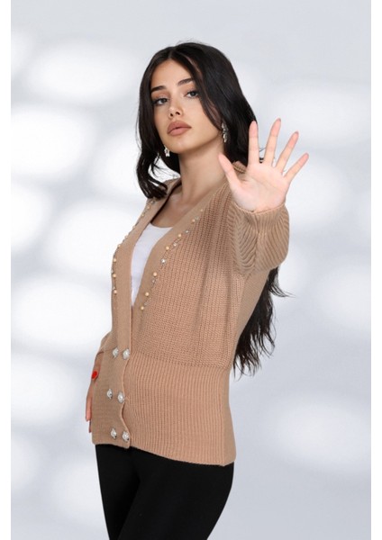 Modern Tarz Çift Sıra Düğme Detaylı Taş Süslemeli V Yaka Triko Hırka - Bej fiyatları
