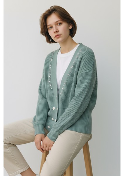 Modern Tarz Çift Sıra Düğme Detaylı Taş Süslemeli V Yaka Triko Hırka - Yeşil indirimleri