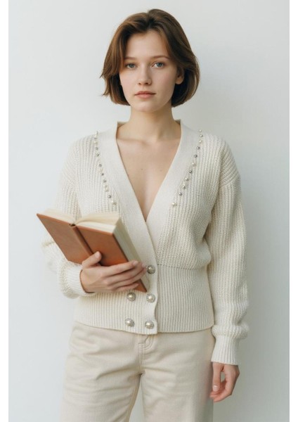 Inci Düğme Detaylı V Yaka Örgü Dokulu Kadın Triko Hırka – Şık ve Rahat Tasarım - Ekru fiyatları