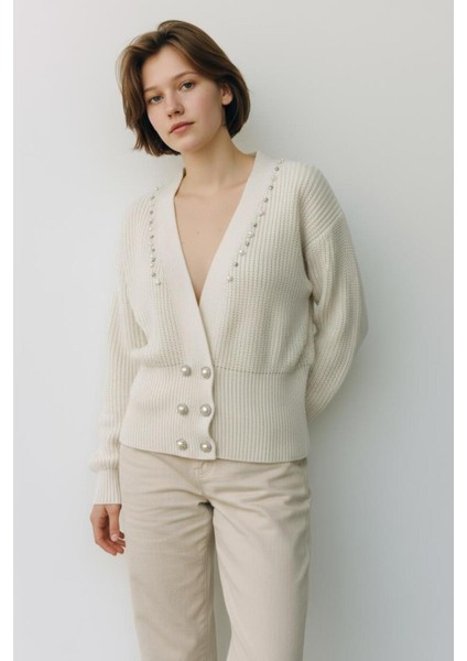 Inci Düğme Detaylı V Yaka Örgü Dokulu Kadın Triko Hırka – Şık ve Rahat Tasarım - Ekru modelleri