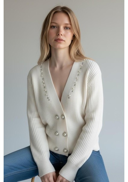 Inci Düğme Detaylı V Yaka Örgü Dokulu Kadın Triko Hırka – Şık ve Rahat Tasarım - Ekru indirimleri