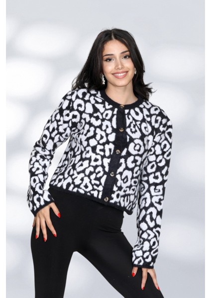 Tüylü Leopar Detay Inicili Düme Moderen ve Rahat Kalıp Triko Hırka - Siyah indirimleri