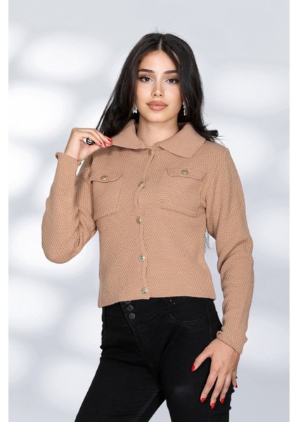 Cepli Düğmeli Örgü Detaylı Rahat ve Moderen Şık Triko Gömlek - Bej