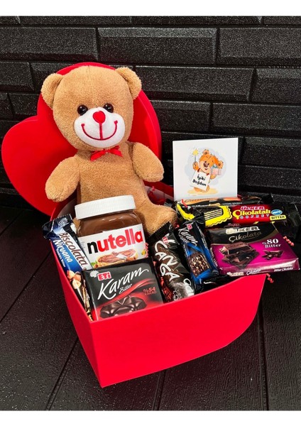 Kalp Kutuda Kahverengi Ayıcık ve Nutella ile Çikolata Hediye Seti