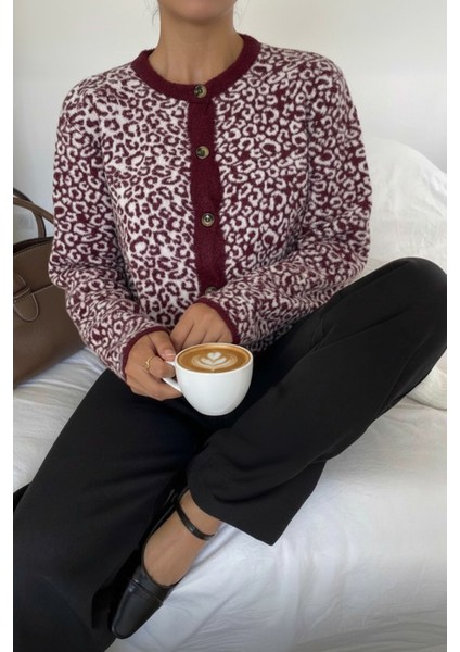 Leopar Desenli Düğmeli %100 Akrilik Sakal Triko Süveter Hırka - Bordo modelleri