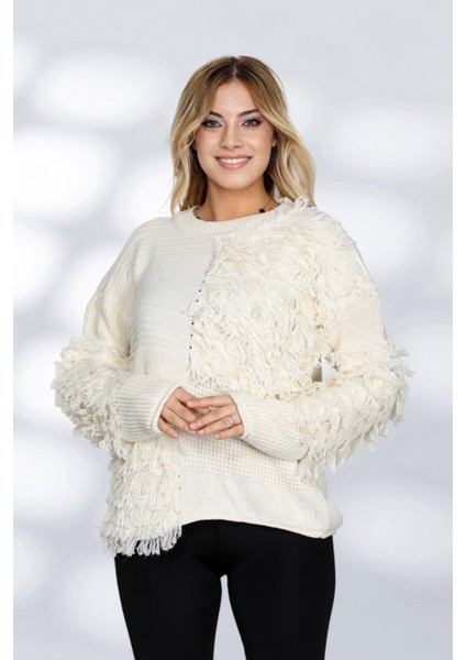 Kadın Ekru Renkli Patchwork Tasarımlı Dokulu Triko Kazak - Oversize ve Rahat Formlu - Ekru fiyatları