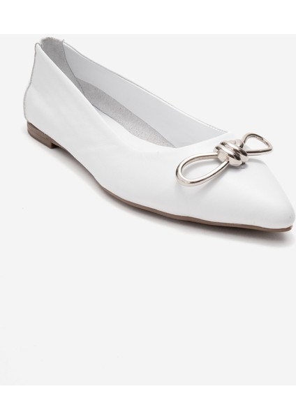 Kadın Sivri Burun Tokalı Babet Gerçek Deri Zy 4053 Beyaz modelleri