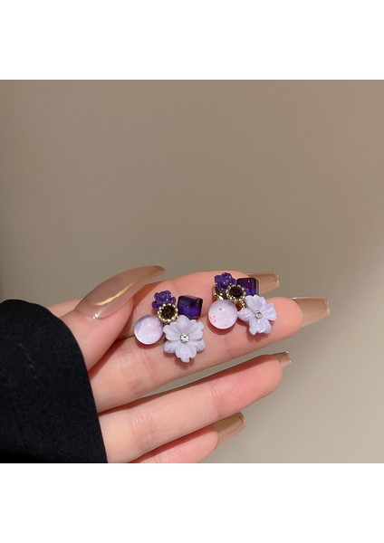 Gümüş Iğne Retro Mor Çiçekler ile Elmas Portre Püskül Küpe Süper Peri Nazik Küpe Hafif Lüks Kıdemli Küpe Kadın Duygusu (Yurt Dışından)