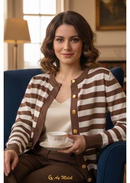 Kadın Çizgili Triko Hırka Düğmeli Bisiklet Yaka Kısa Yumuşak Dokulu Hırka modelleri