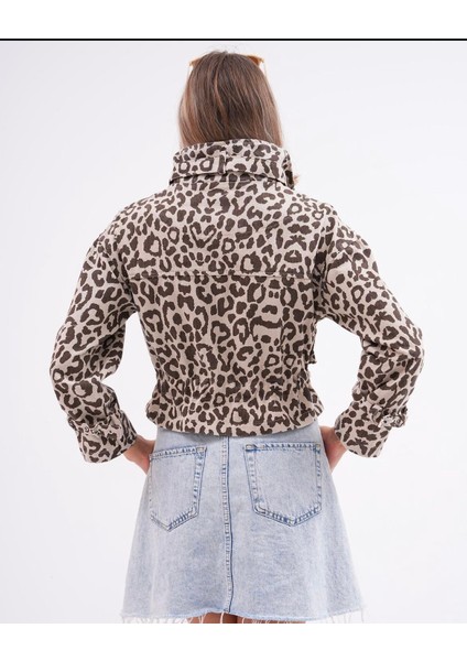 Kadın Leoparlı Cepli Mevsimlik Tarz Ceket