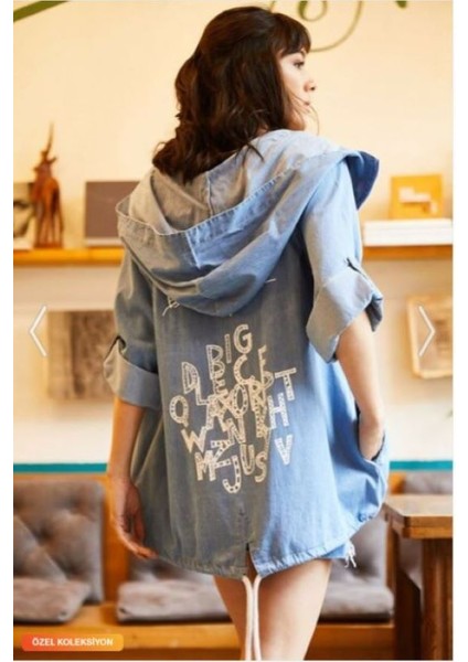 Kadın Mavi Kabartma Baskılı Ince Kapüşonlu Salaş Arkası Uzun Ceket indirimleri