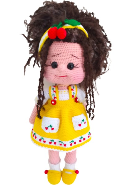 El Yapımı Kiraz Işlemeli Yasmin Bebek